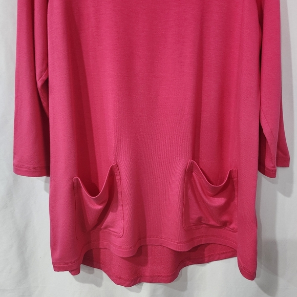 Susan Graver Weekend Women's Tunic Top Size M Bright Pink Pockets Soft Knit - Picture 3 of 7